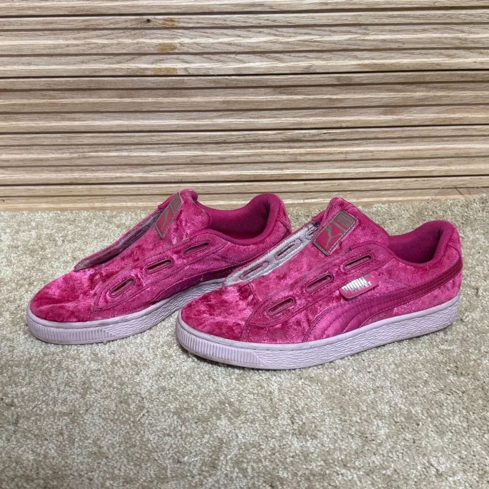 Kids Puma Velour‎ Low Top Sneakers Pink Size 4.5 US Velour Y2K Skater Shoes